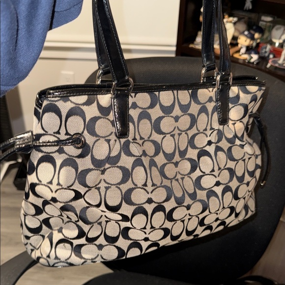 Coach Signature Stripe Drawstring Carryall EXCELLENT CONDITION - Picture 2 of 6